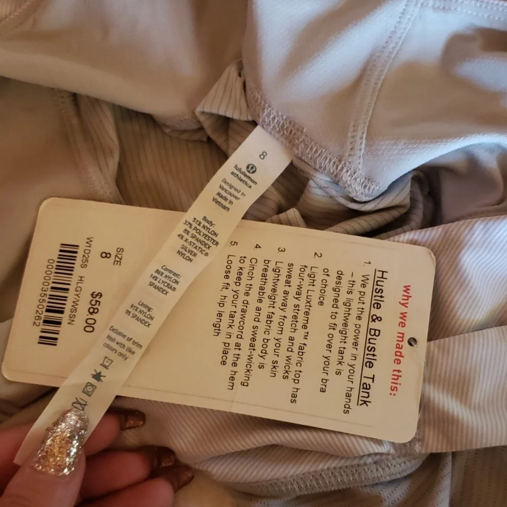 NWT Lululemon Hustle & Bustle tank- grey